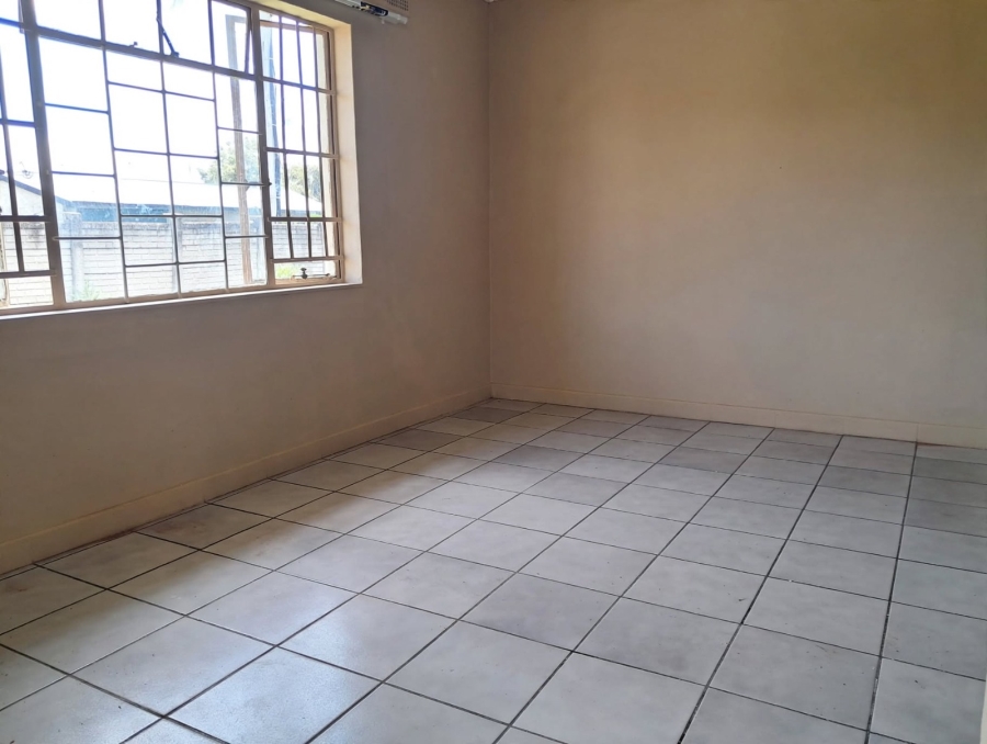 2 Bedroom Property for Sale in Oos Einde North West